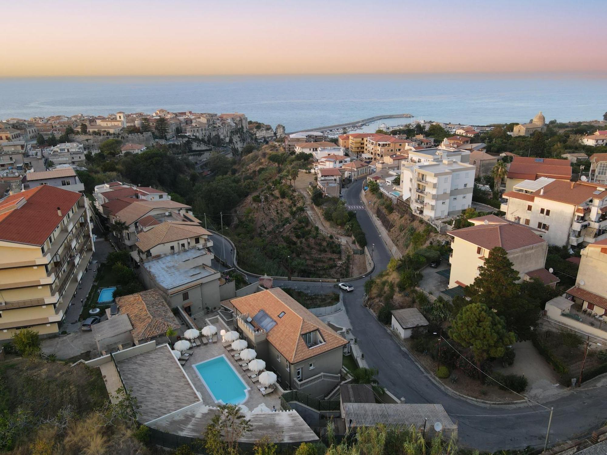 Sui Generis Tropea Luxury Rooms Exterior foto